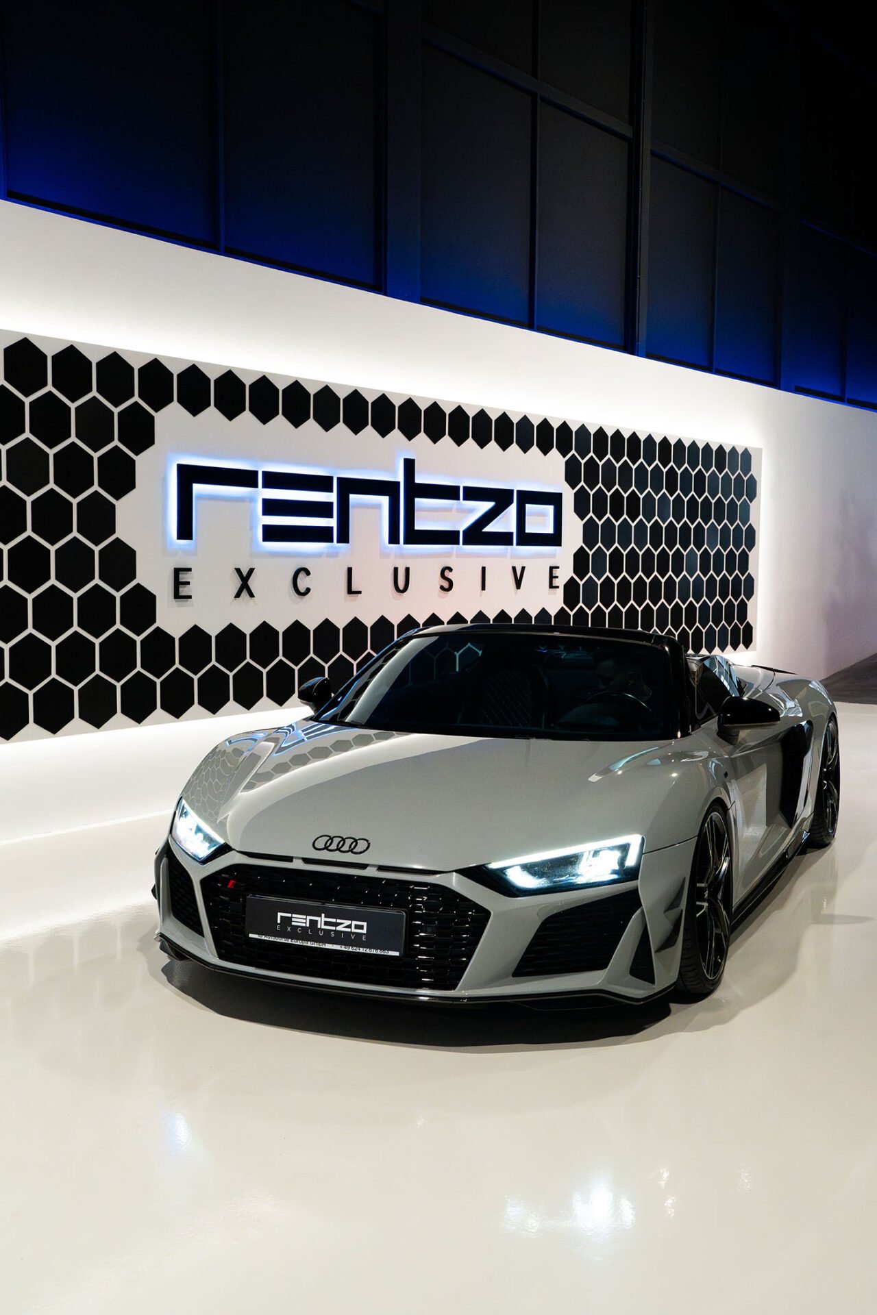 AUDI R8 V10 PLUS SPYDER