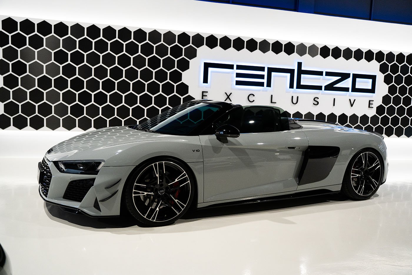 AUDI R8 V10 PLUS SPYDER