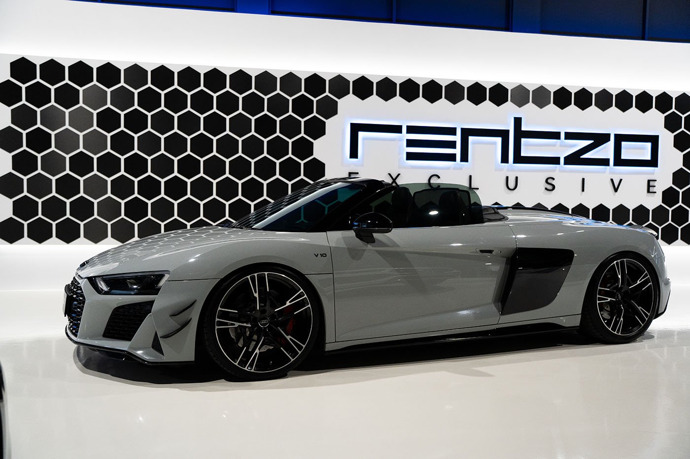 AUDI R8 V10 PLUS SPYDER