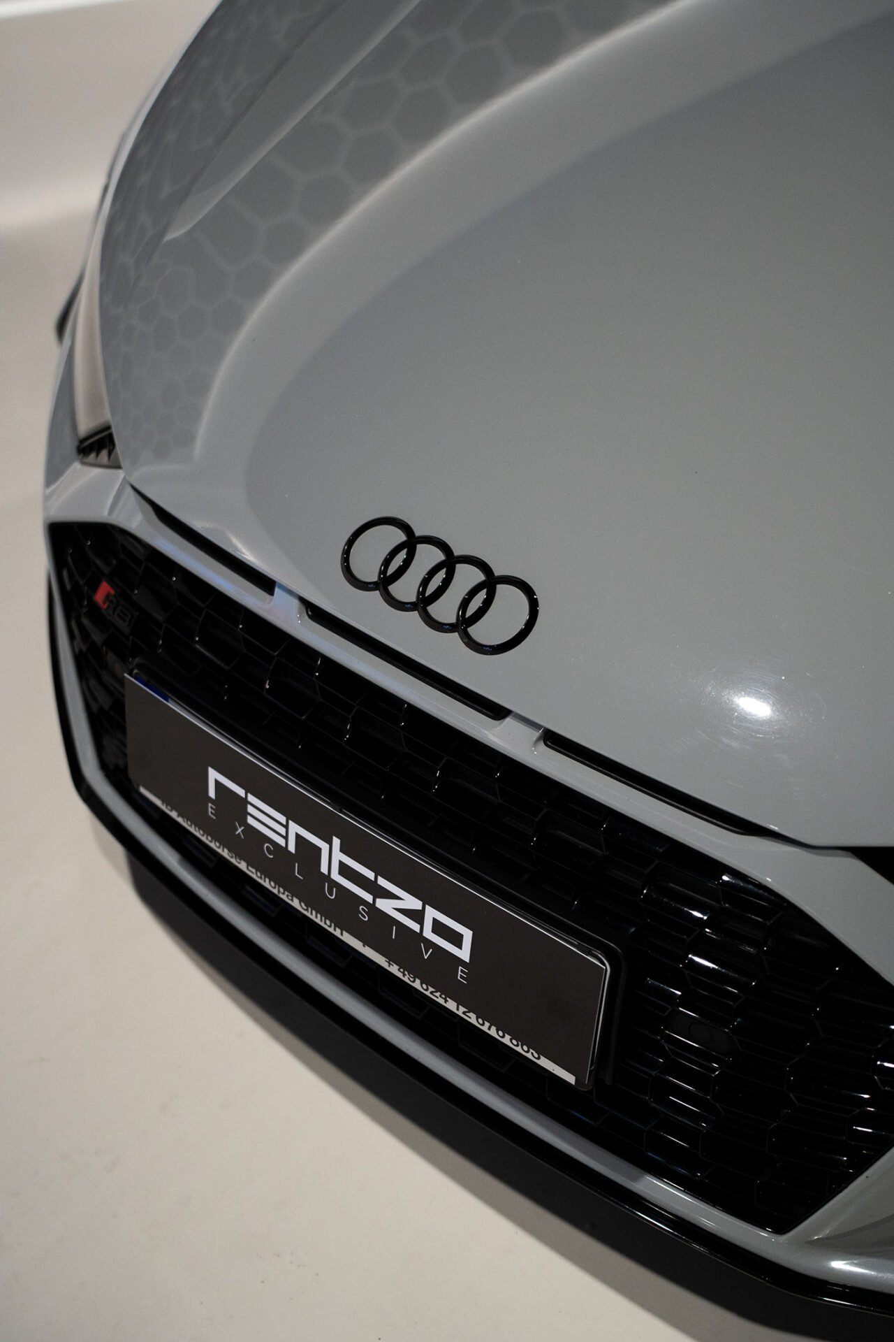 AUDI R8 V10 PLUS SPYDER