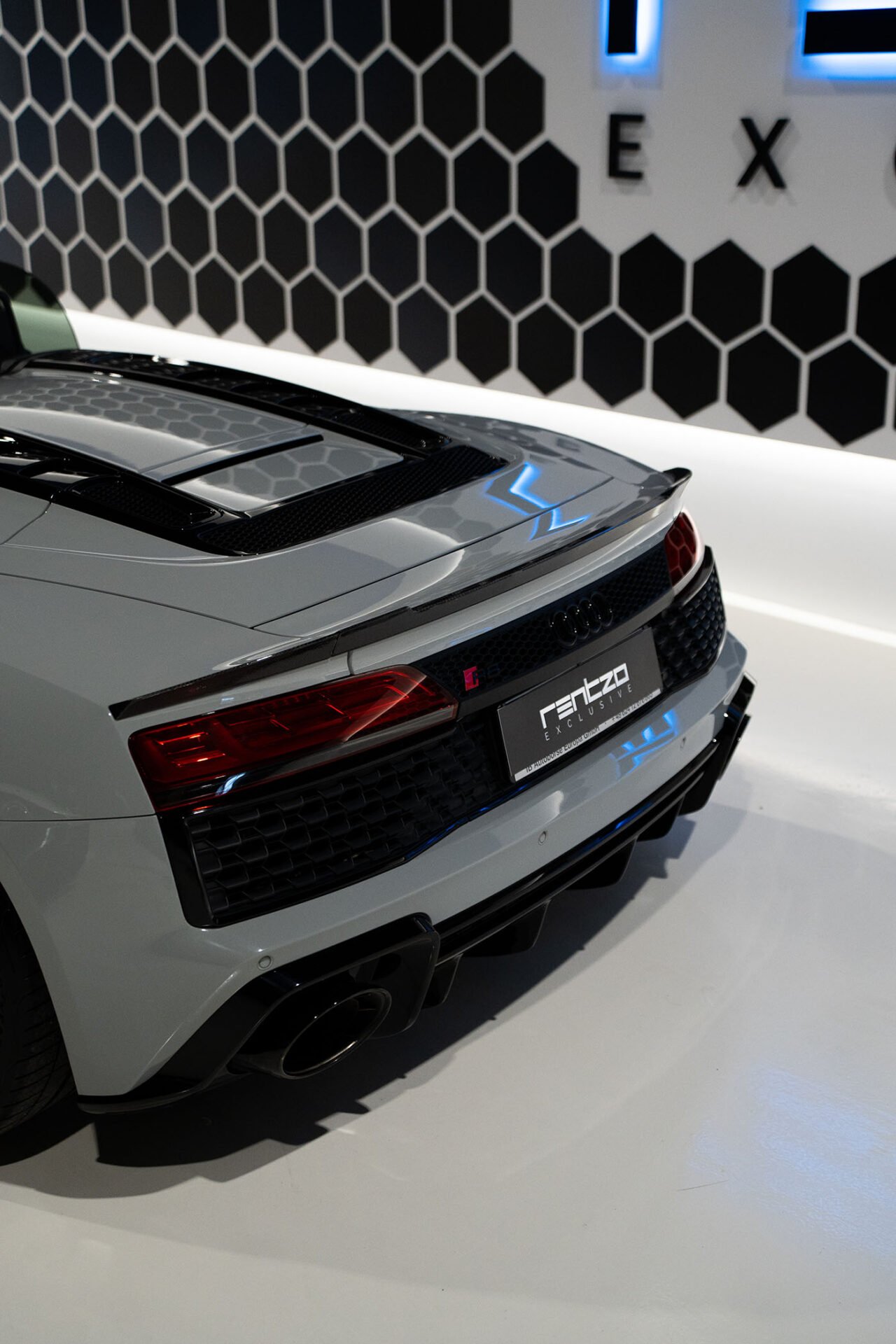 AUDI R8 V10 PLUS SPYDER