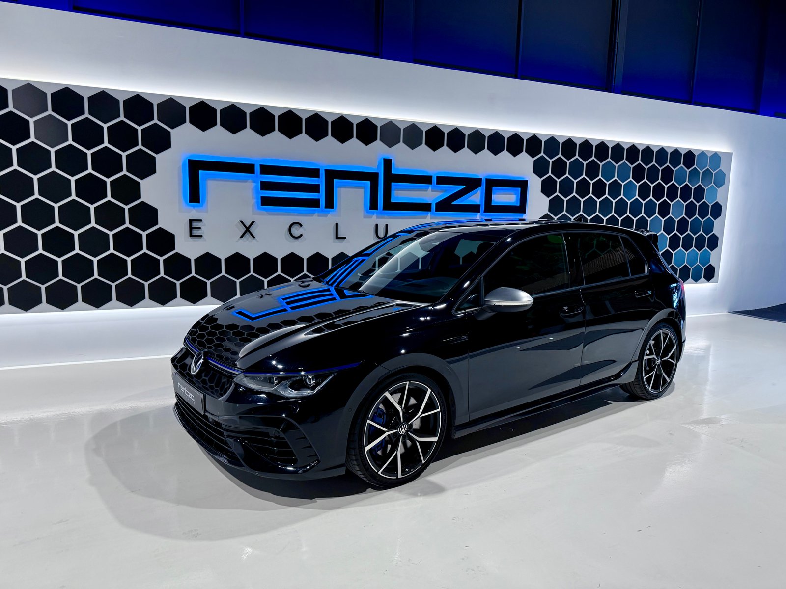 VOLKSWAGEN Golf VIII R  DSG 