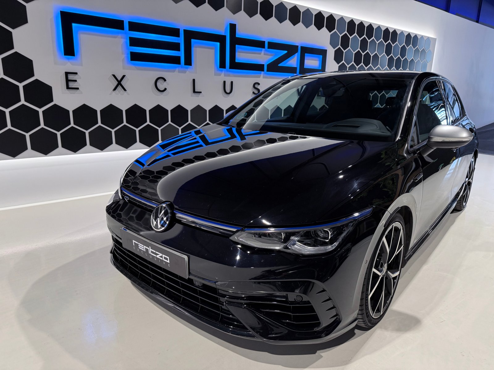 VOLKSWAGEN Golf VIII R  DSG 
