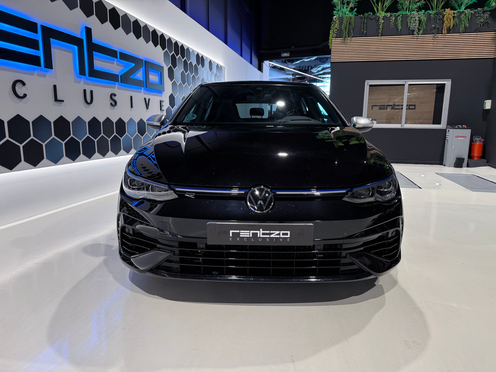VOLKSWAGEN Golf VIII R  DSG 