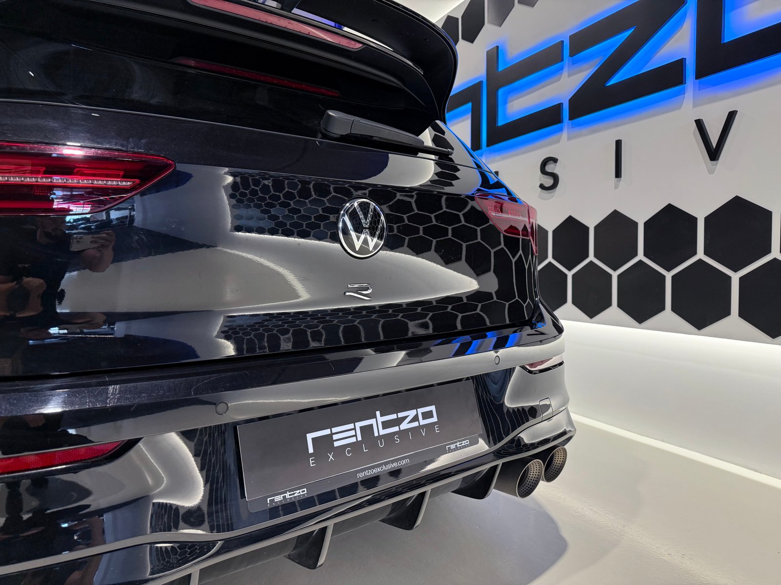 VOLKSWAGEN Golf VIII R  DSG 