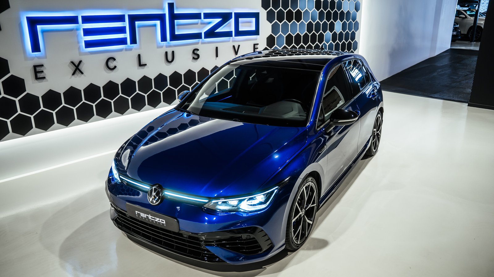VOLKSWAGEN Golf VIII R  DSG 