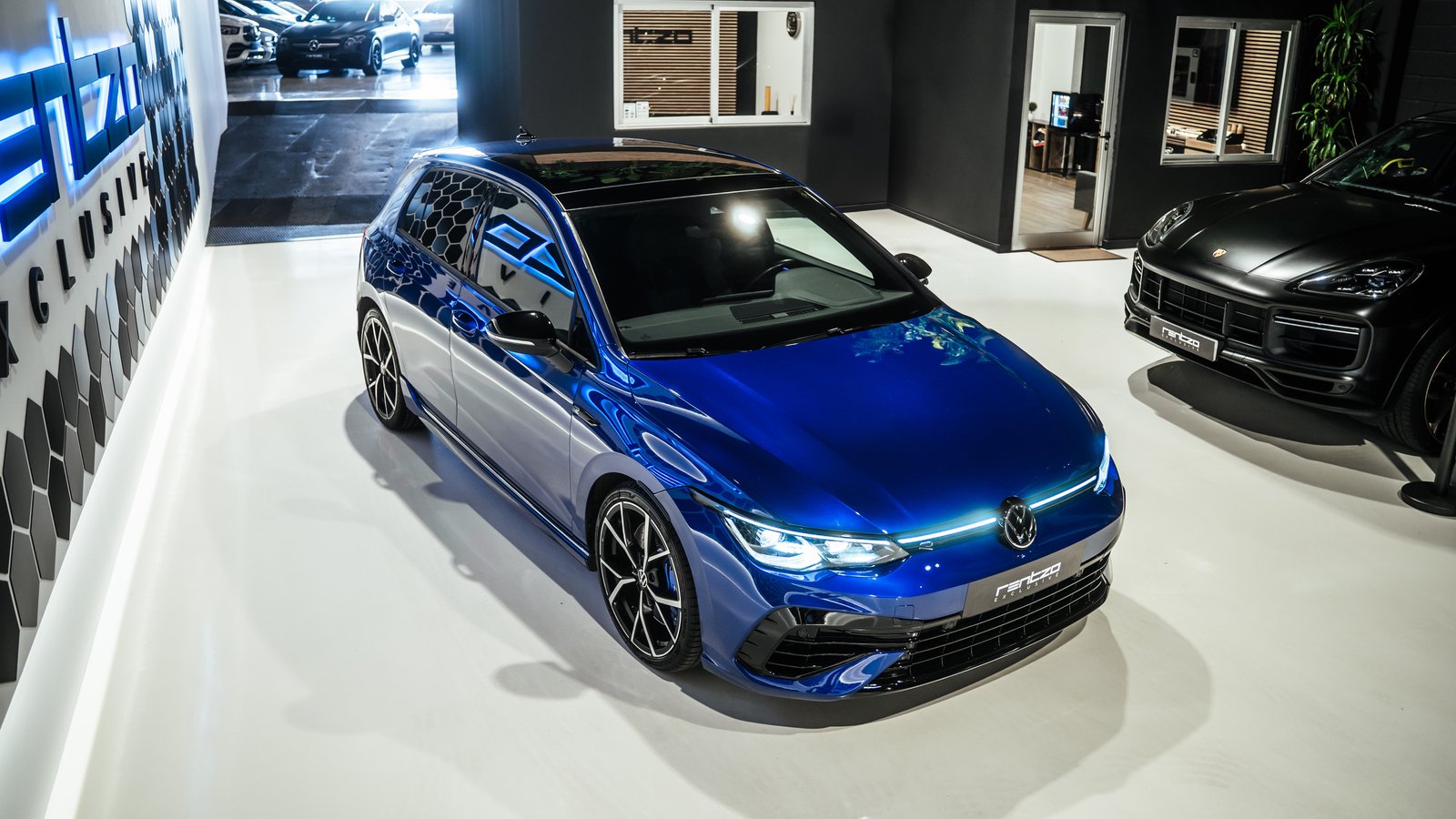 VOLKSWAGEN Golf VIII R  DSG 