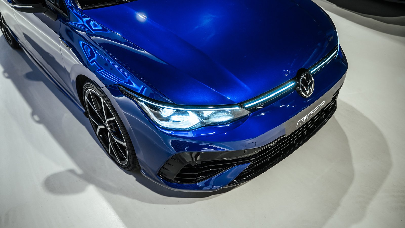 VOLKSWAGEN Golf VIII R  DSG 