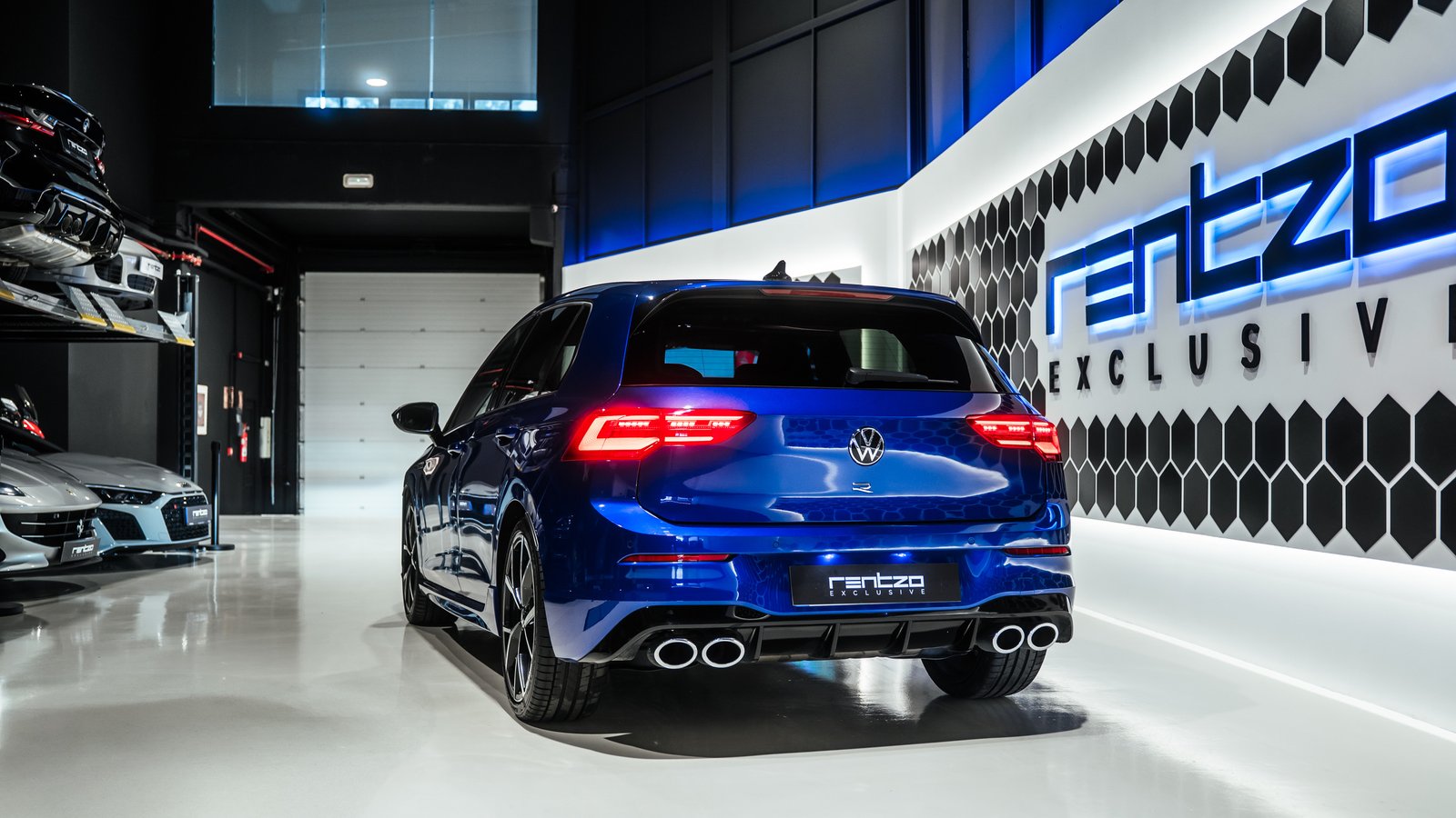 VOLKSWAGEN Golf VIII R  DSG 