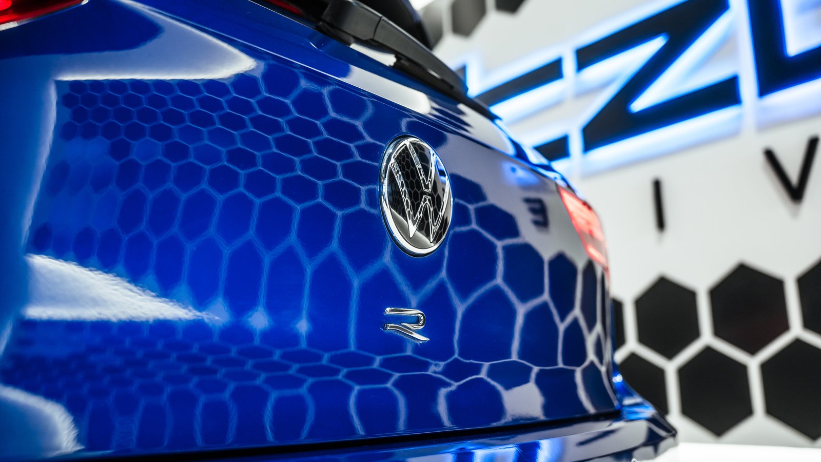 VOLKSWAGEN Golf VIII R  DSG 