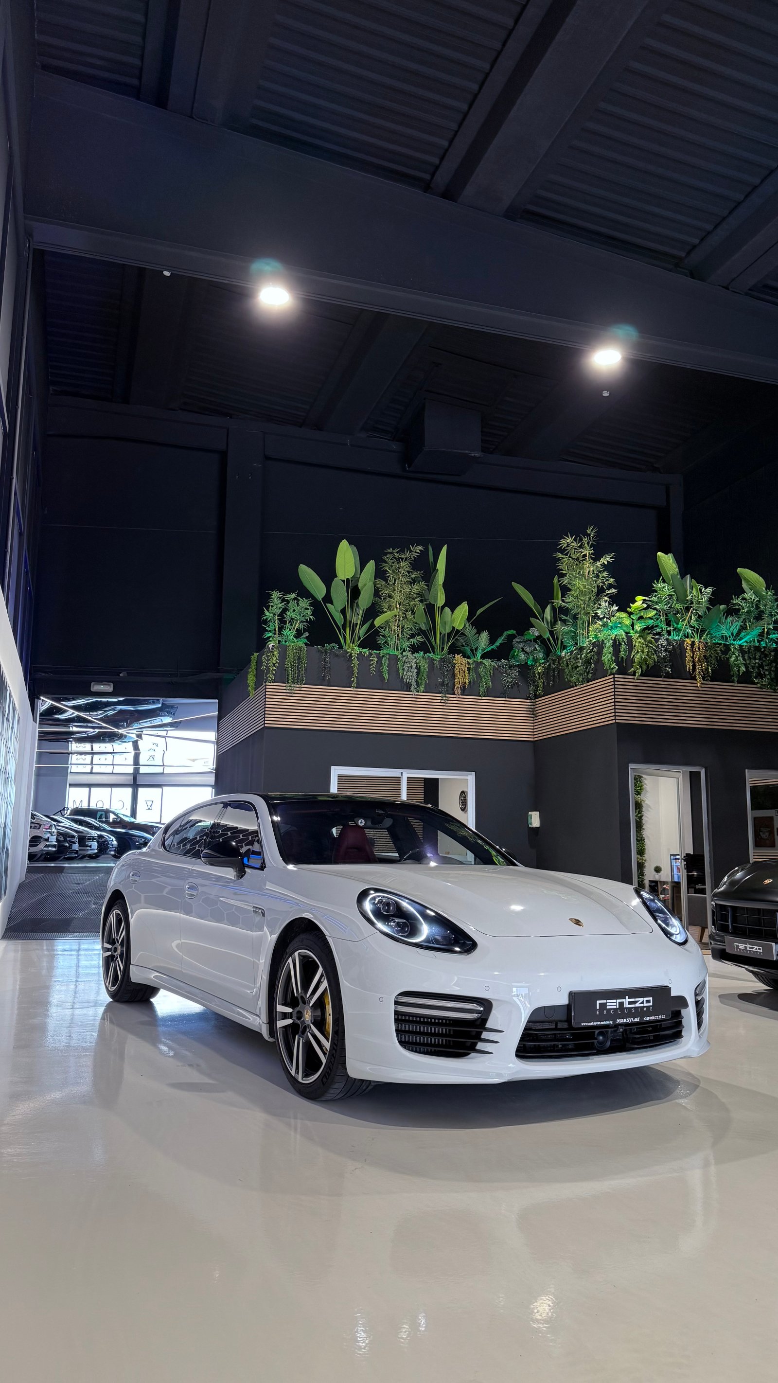 PORSCHE Panamera Turbo S