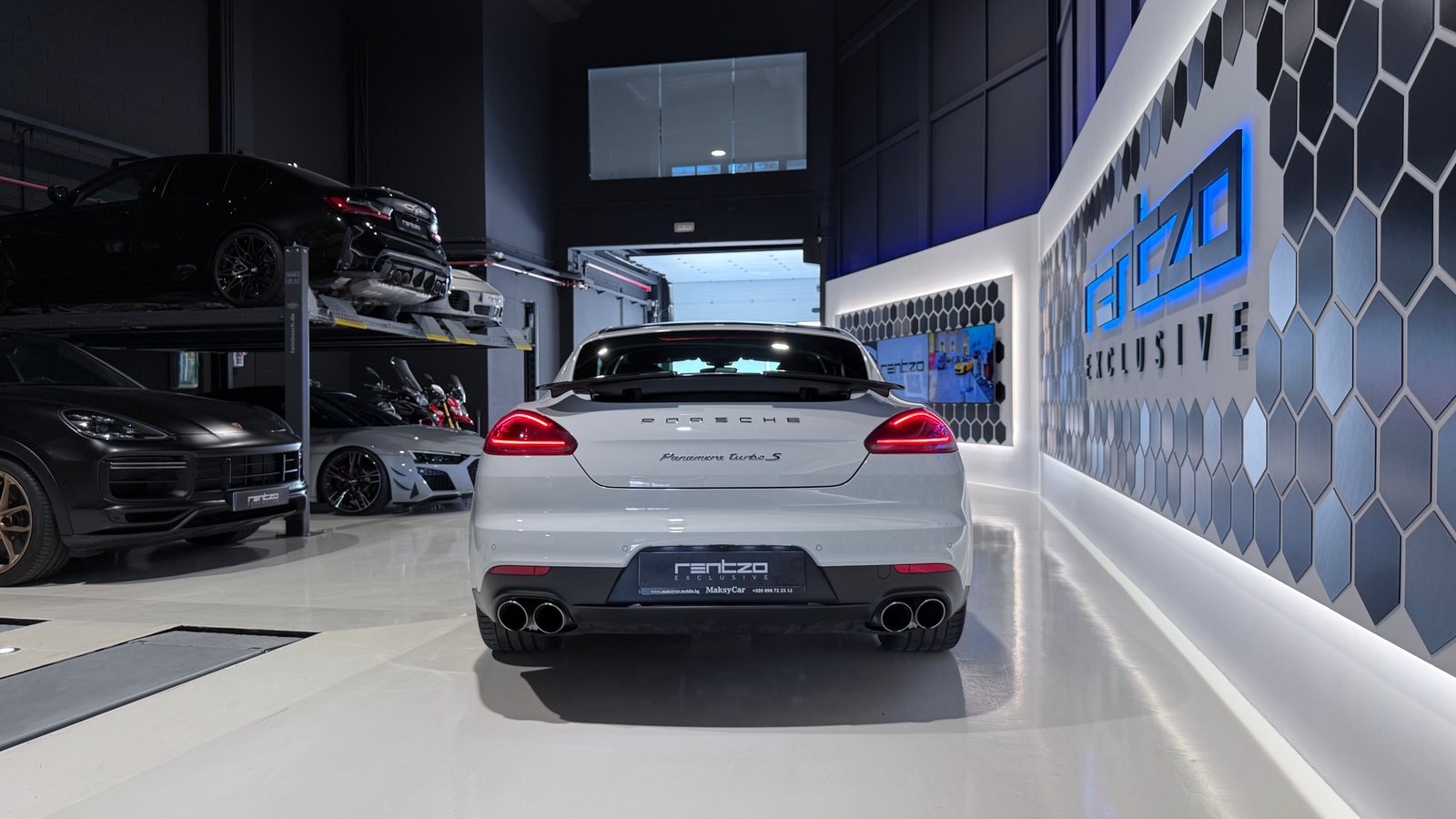 PORSCHE Panamera Turbo S