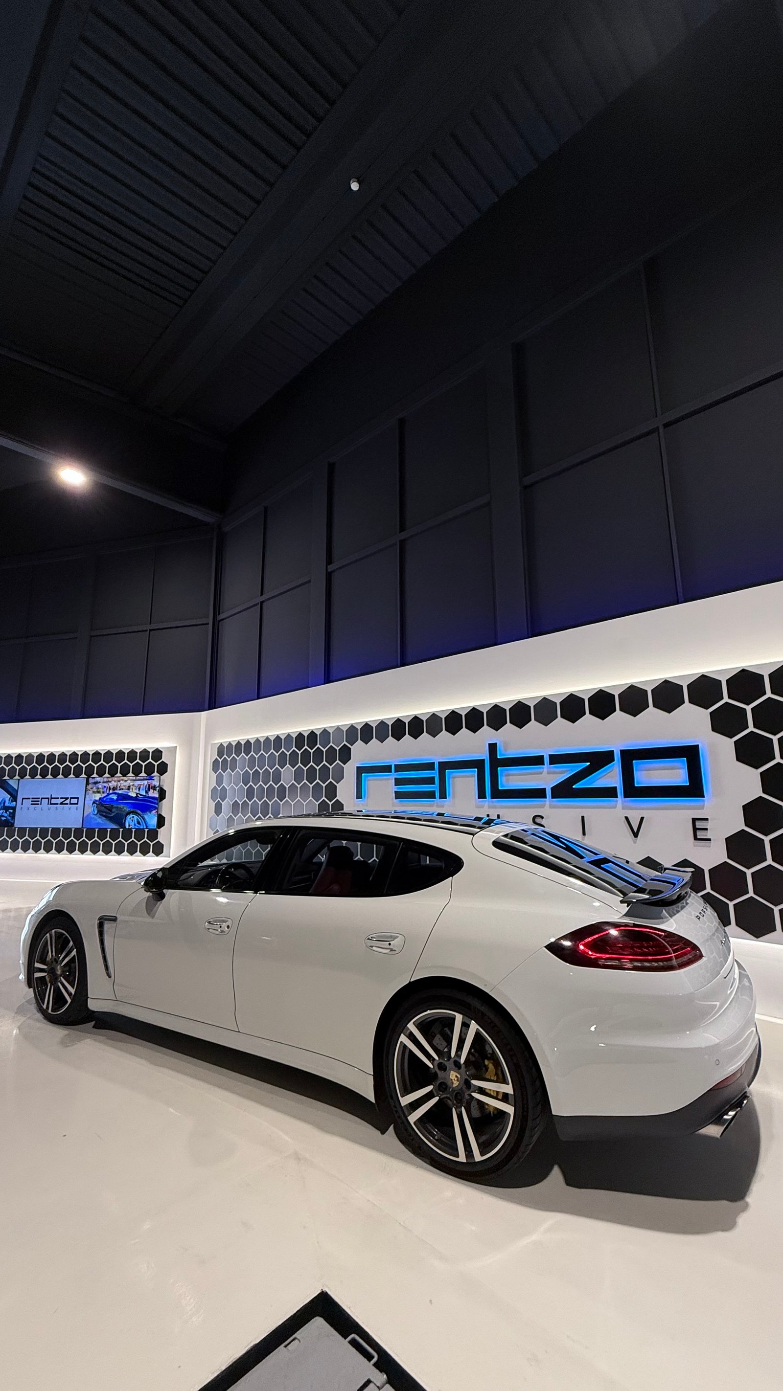 PORSCHE Panamera Turbo S