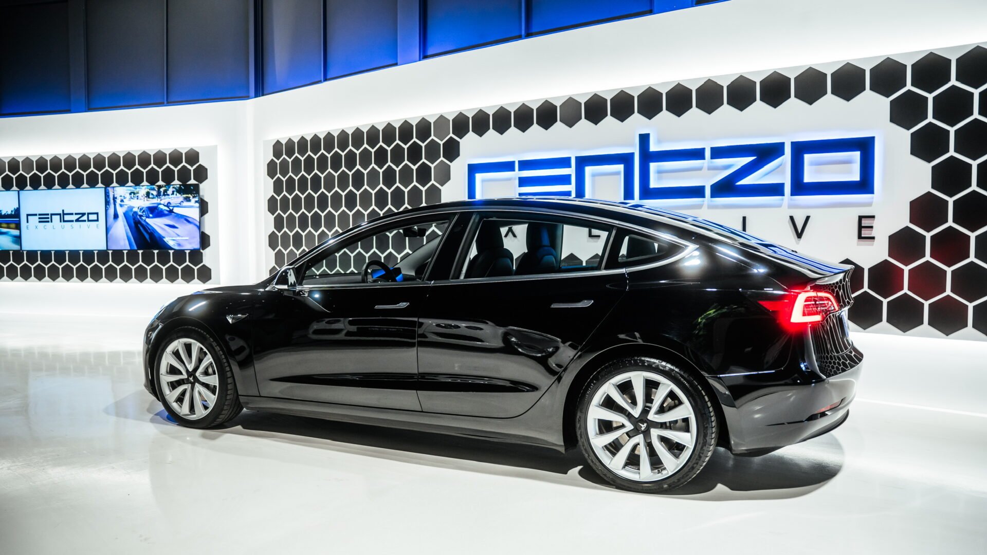 TESLA Model 3 Dual motor long range