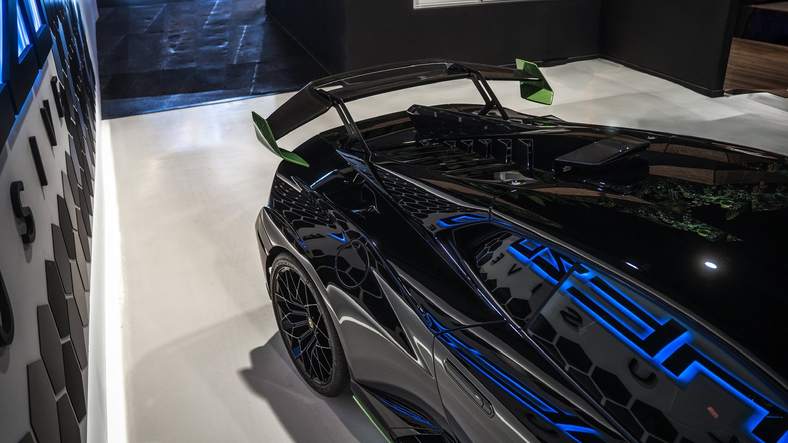 LAMBORGHINI HURACAN STO