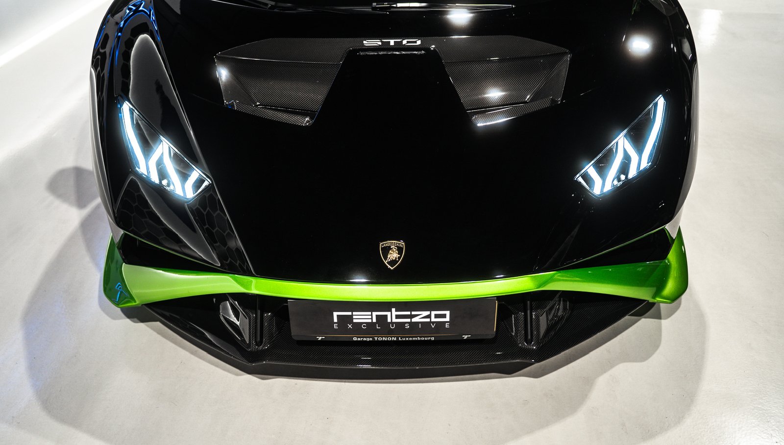 LAMBORGHINI HURACAN STO