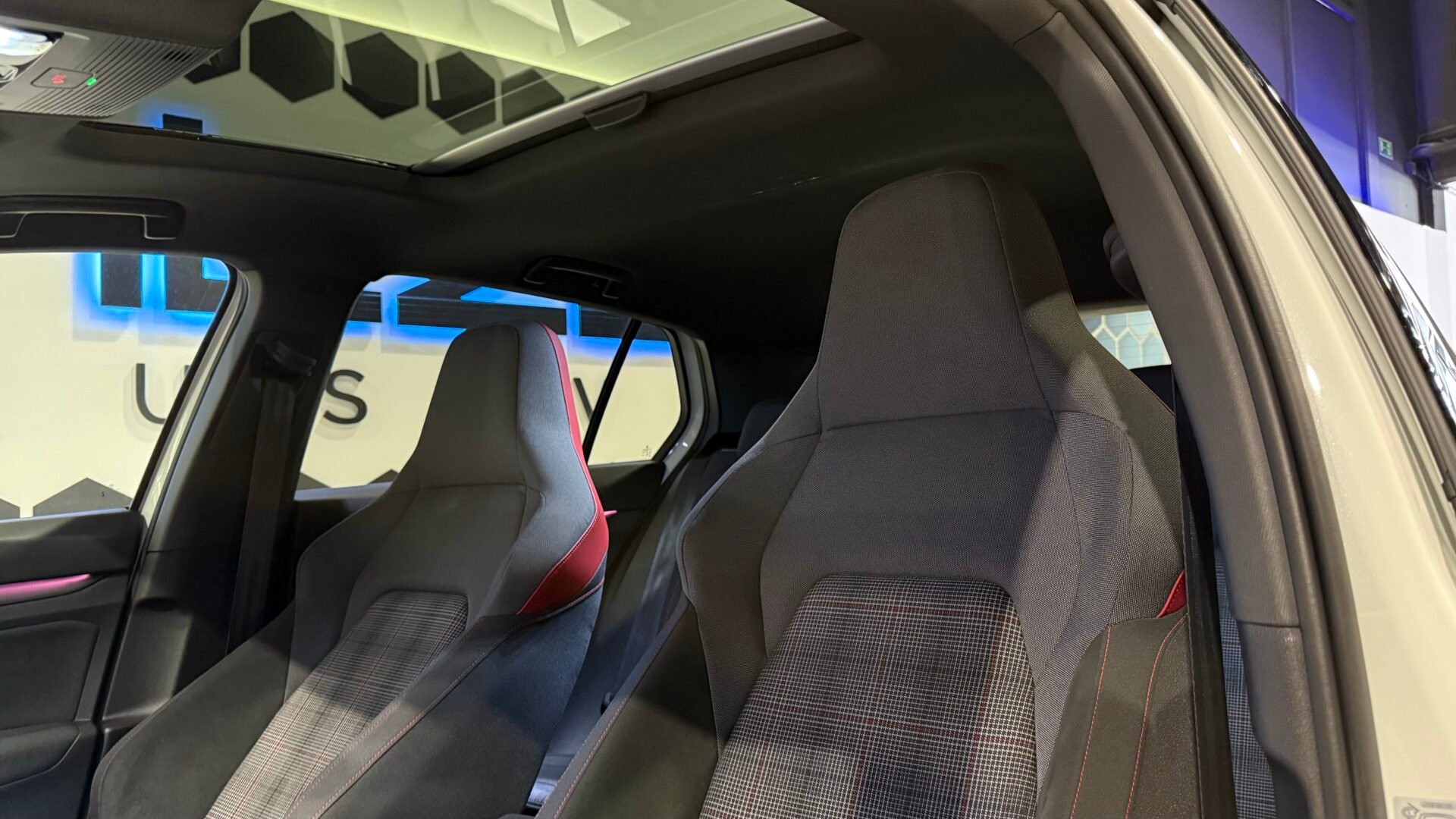 VOLKSWAGEN Golf 8 GTI