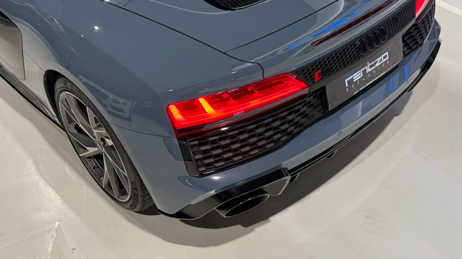AUDI R8 V10 SPYDER