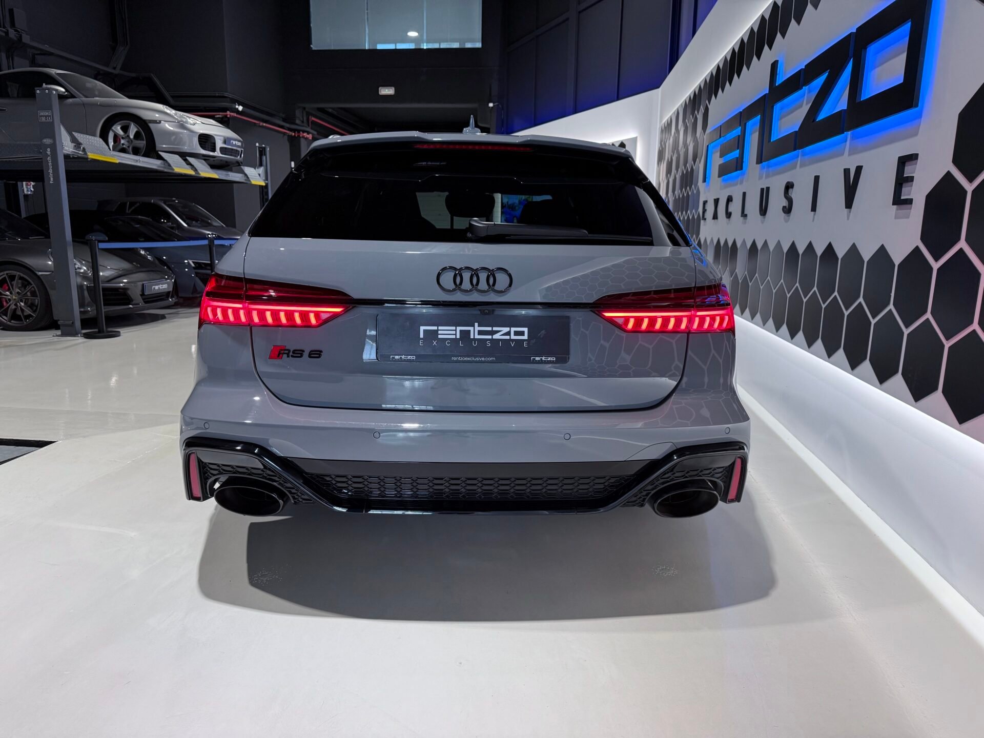 AUDI RS6 PERFORMANCE